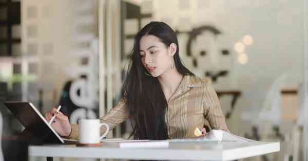 大数据包含设备数据的行业文章