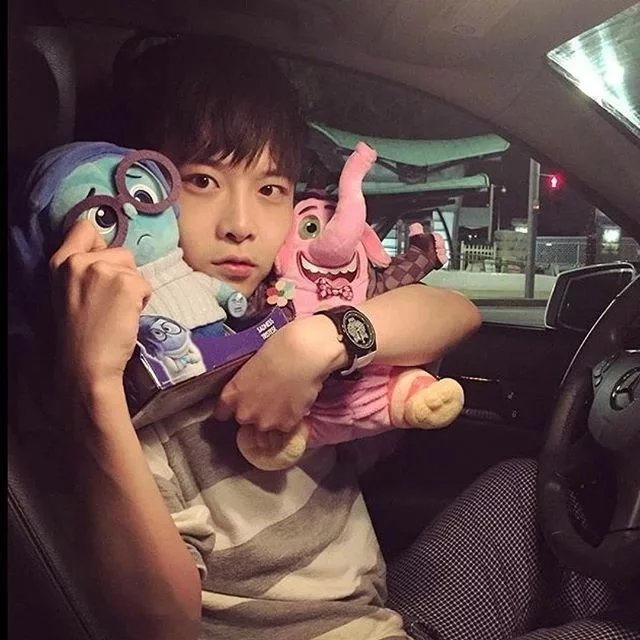 弘儿婉鸣