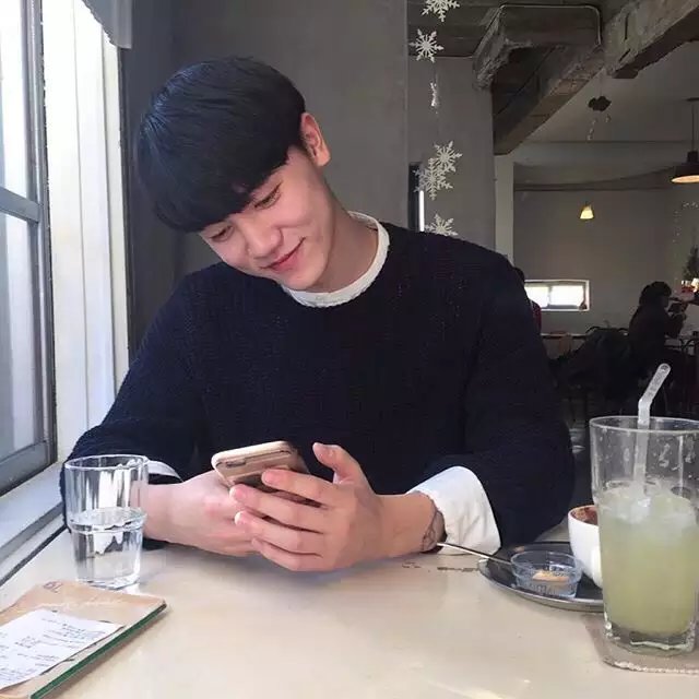毛明纨飘