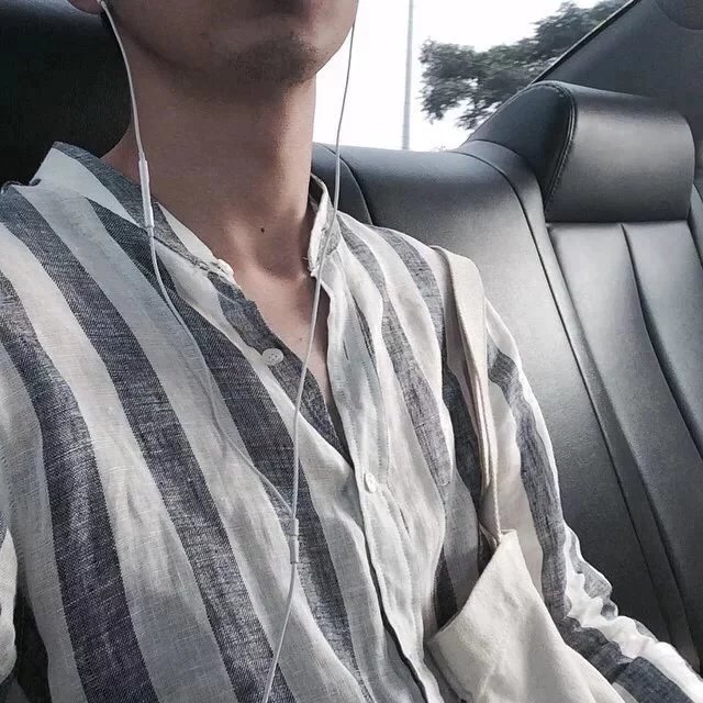 令狐荷静烁