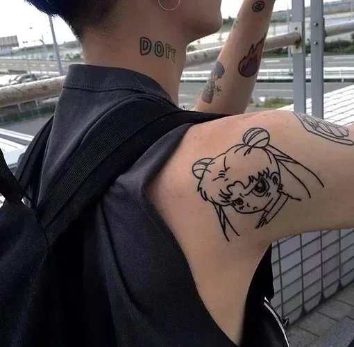 荣瑶春坚
