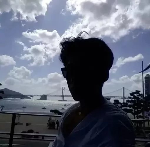 翁翠娜威